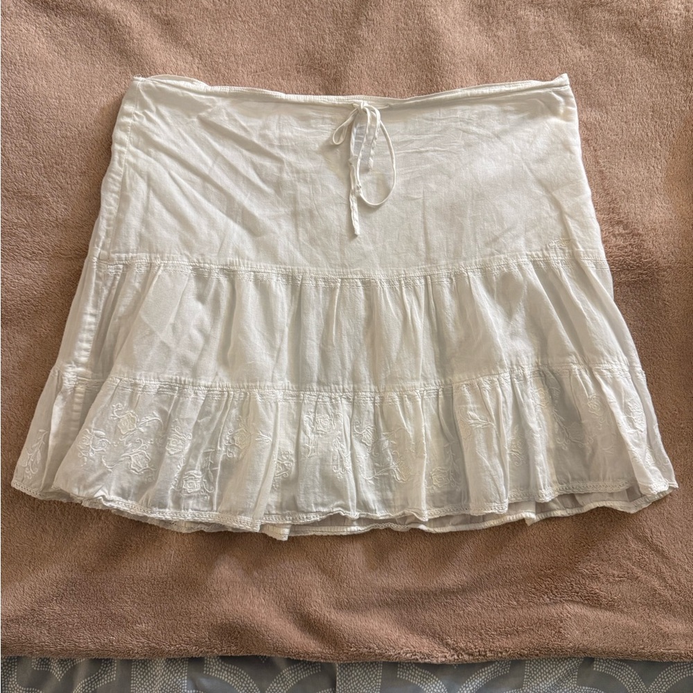 Abercrombie & Fitch White A-Line Skirt